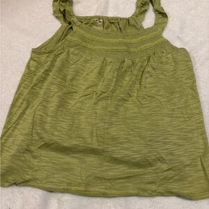 Woman’s small SO Green Tank Top with ruffled straps